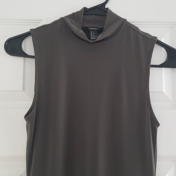 Forever 21 sleeveless dresd - Picture 3 of 4